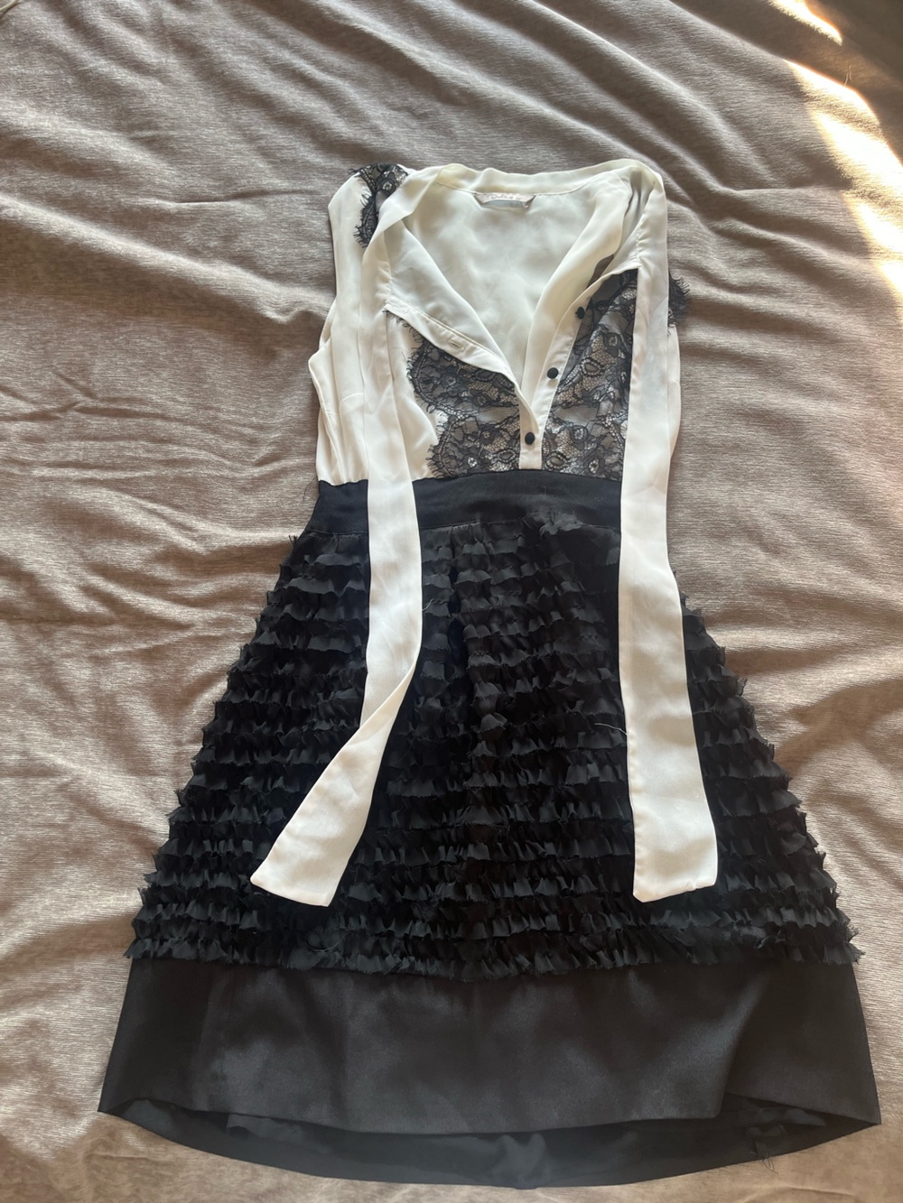 Vintage Black & White Lace Cocktail Dress ✨
